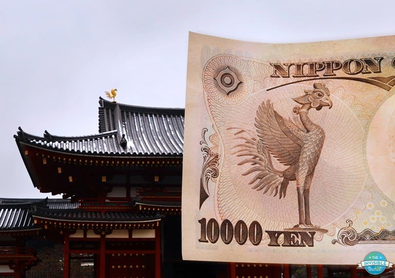 Phoenix of 10,000 Yen Note at Byodo-in Temple, Uji