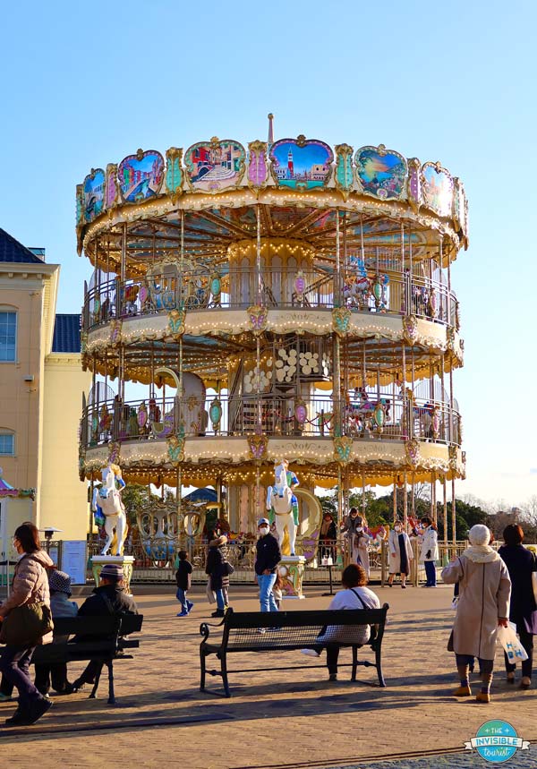 Japan's first 3-storey merry-go-round is one of the popular Huis Ten Bosch rides