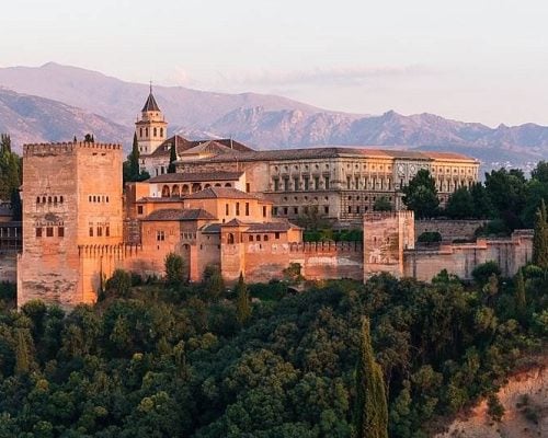 What to Eat in Spain to Not Look Like a Tourist
