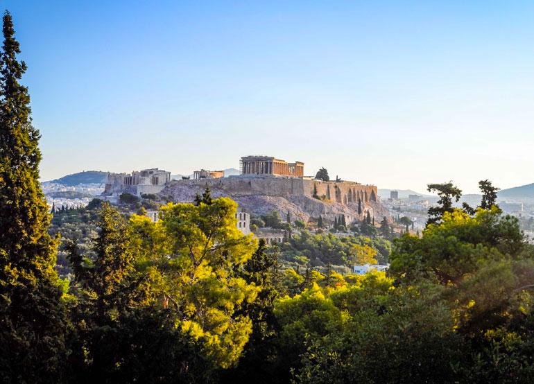 Athens Travel Tips to NOT Look Like a Tourist | The Invisible Tourist