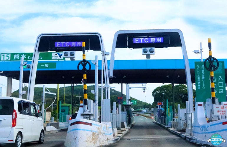 ETC toll gates when driving in Japan