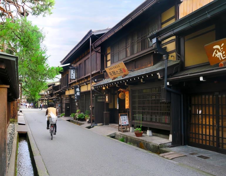 2 Days in Takayama Itinerary: Discover Old-World Charm & Culture | The Invisible Tourist