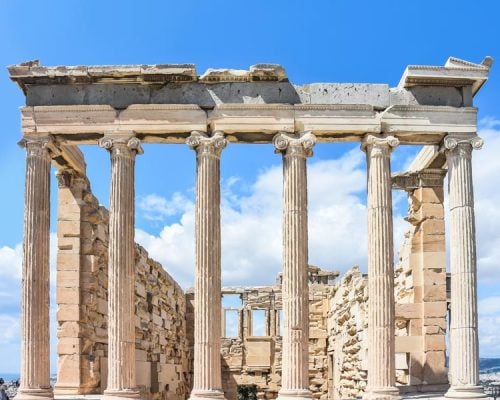 12 Helpful Athens Travel Tips to NOT Look Like a Tourist | The Invisible Tourist