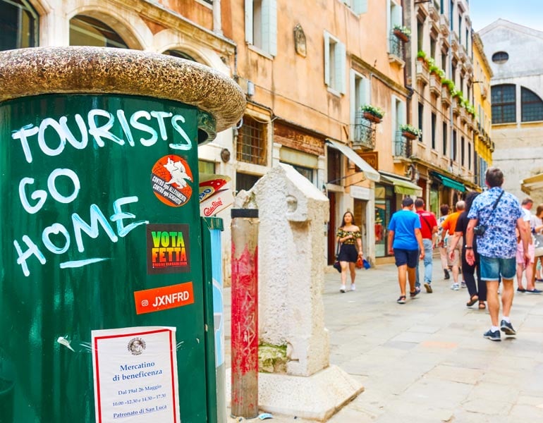 How to Be a Responsible Tourist? Effective Tips for Ethical Tourism