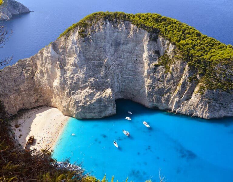 Inspiring Reasons to Visit Greece in Your Lifetime | The Invisible Tourist