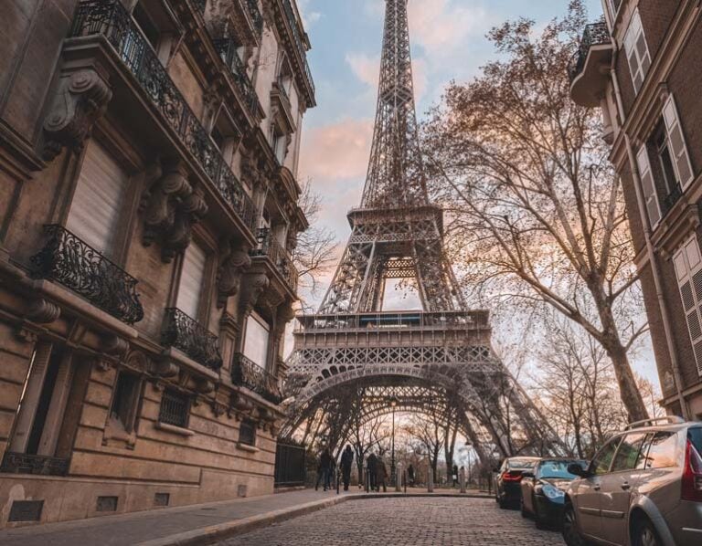 19 Crucial Paris Travel Tips to Not Look Like a Tourist | The Invisible Tourist