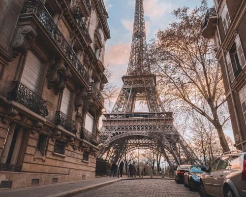 19 Crucial Paris Travel Tips to Not Look Like a Tourist | The Invisible Tourist