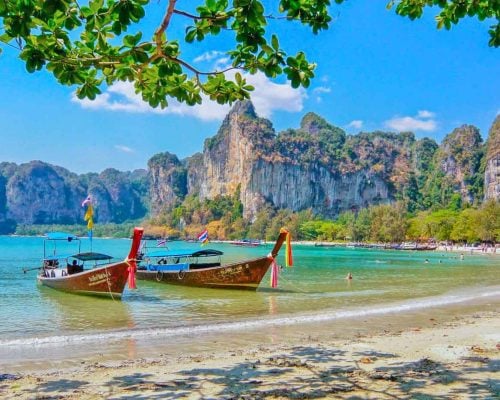 15 Must-Know Do's and Don'ts of Cultural Etiquette in Thailand | The Invisible Tourist
