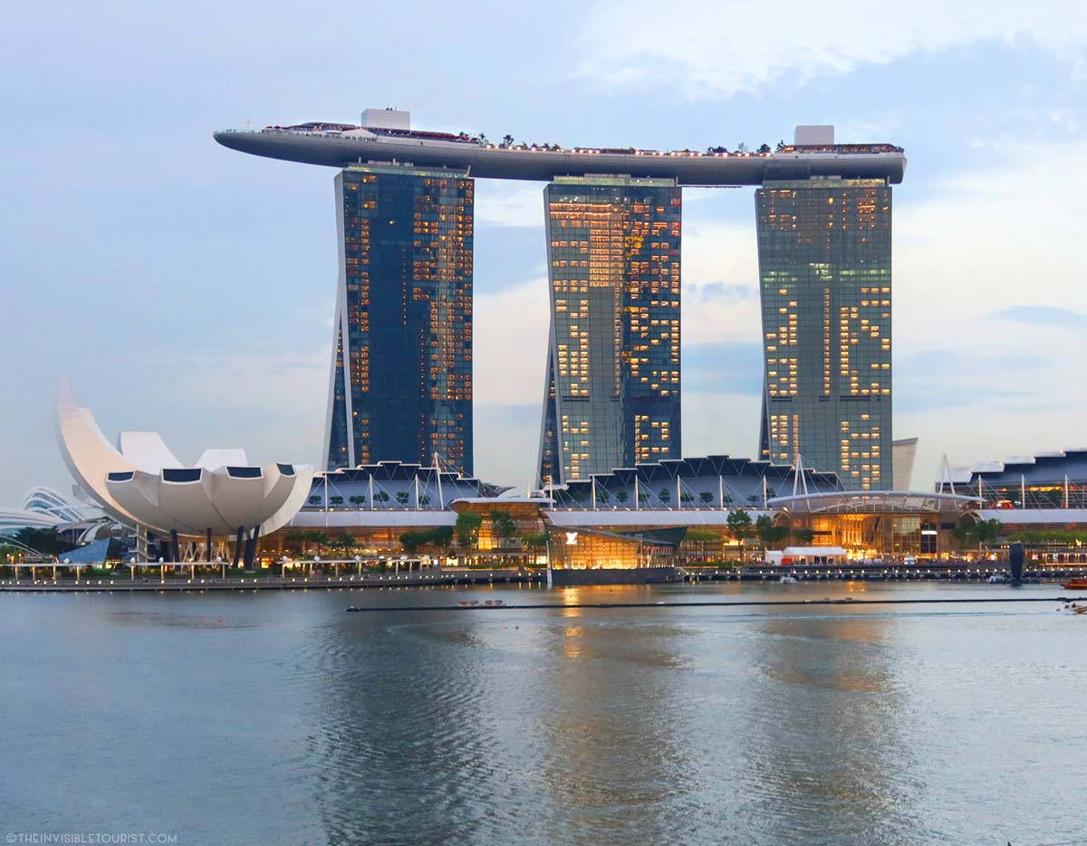 Essential Singapore Packing List: Best Items to Wear (& What Not to Bring) | The Invisible Tourist