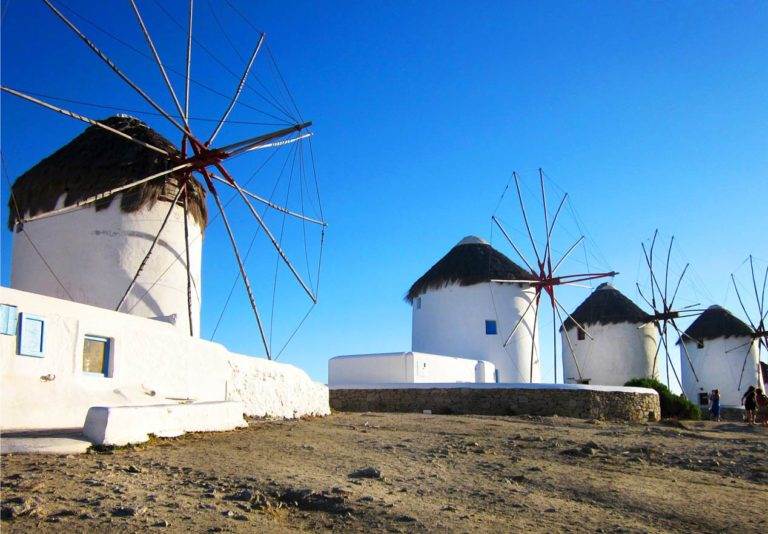 7 Completely Annoying Reasons Why Mykonos is Overrated | The Invisible Tourist