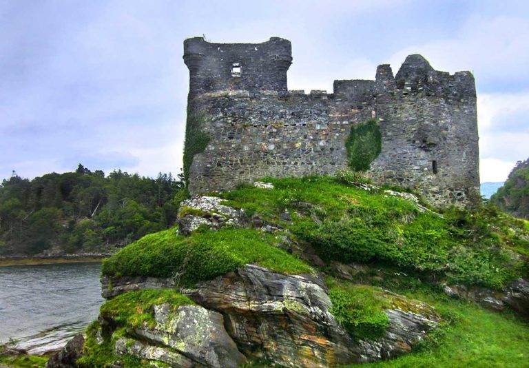 Castle Tioram: Spellbinding Fortress of the Scottish Highlands | The Invisible Tourist
