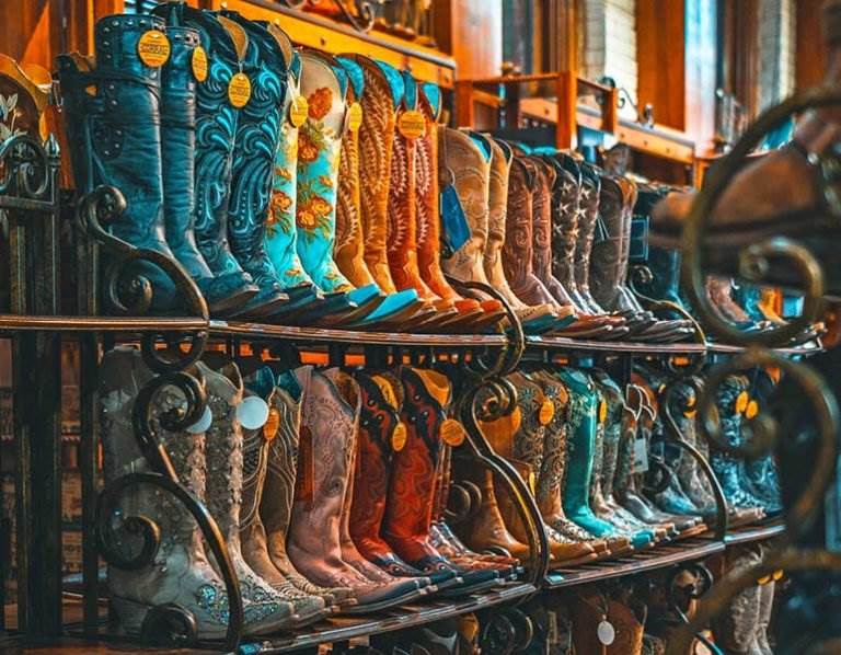 How to NOT Look Like a Tourist in Dallas, USA
