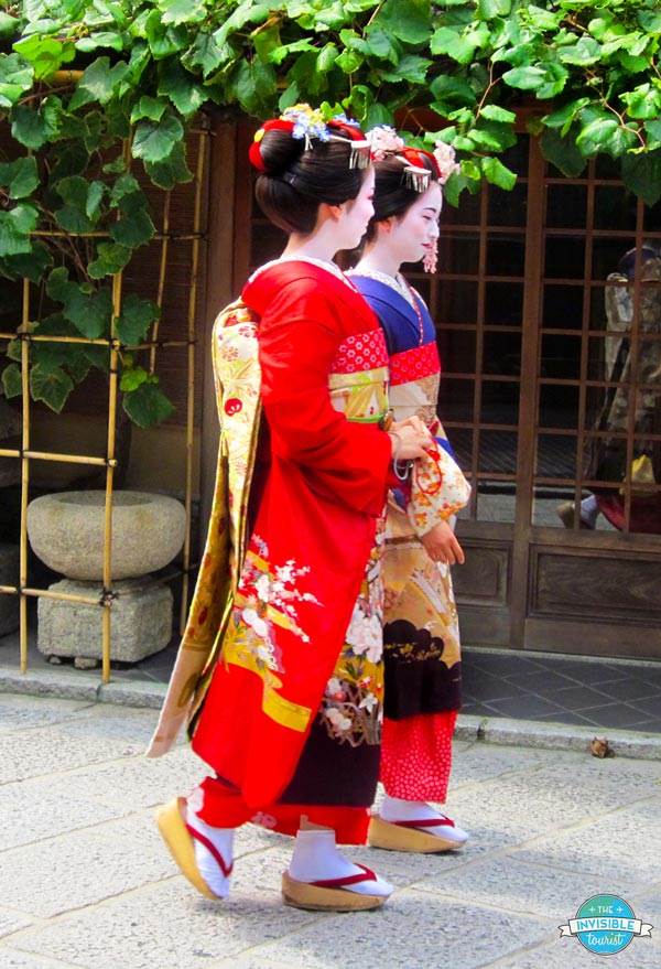 Geisha & Maiko in Gion, Kyoto