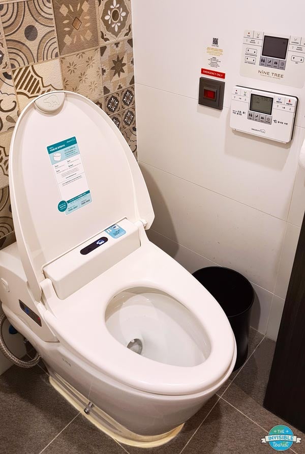 Korean Toilets in Seoul
