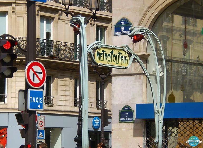 Learn to use the Metro during your 4 days in Paris