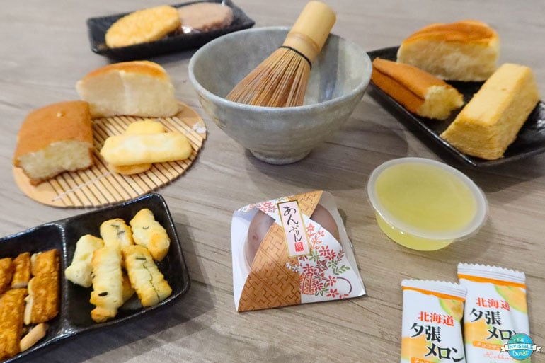 Sakuraco Japanese Sweets Box 
