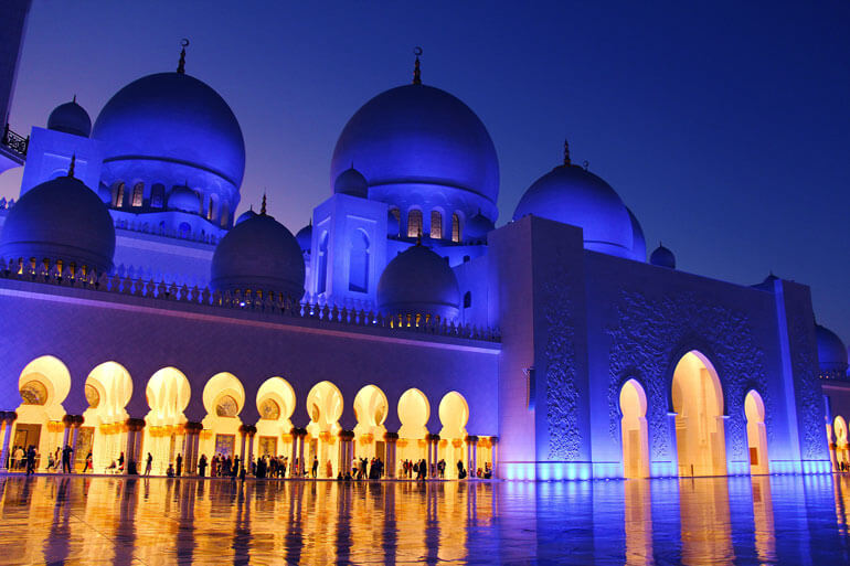 Sheikh Zayed Grand Mosque, Abu Dhabi for Tourists at Night