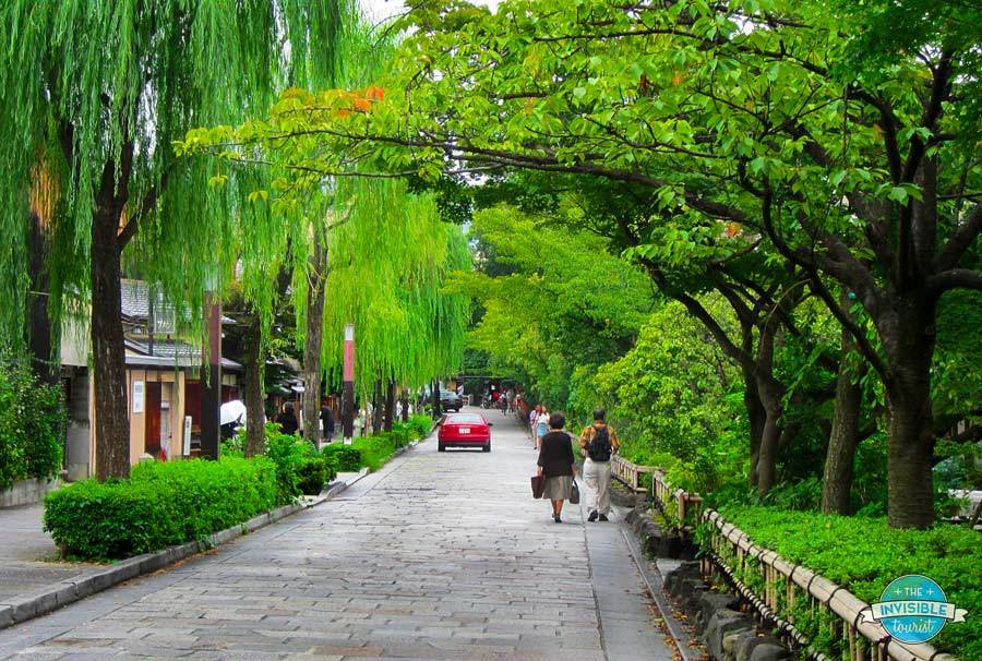 Kyoto hidden gems such as Shimbashi-dori can sometimes be hiding in plain sight!