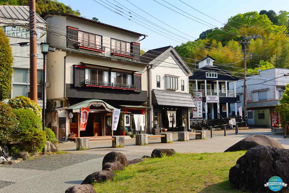 What to do in Shuzenji Onsen? Shop for local souvenirs or try a washi-making workshop