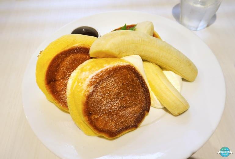 What to eat in Hiroshima? Try souflee pancakes!