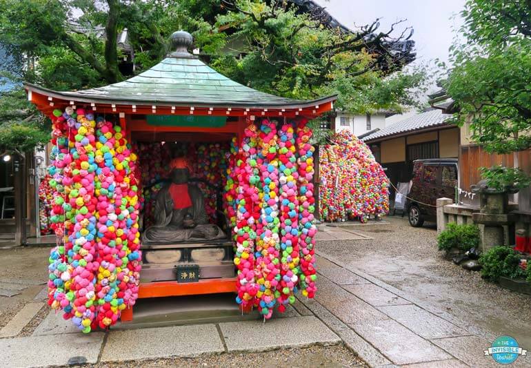 Little-known Yasaka Kōshin-dō is one of the unique Kyoto hidden gems